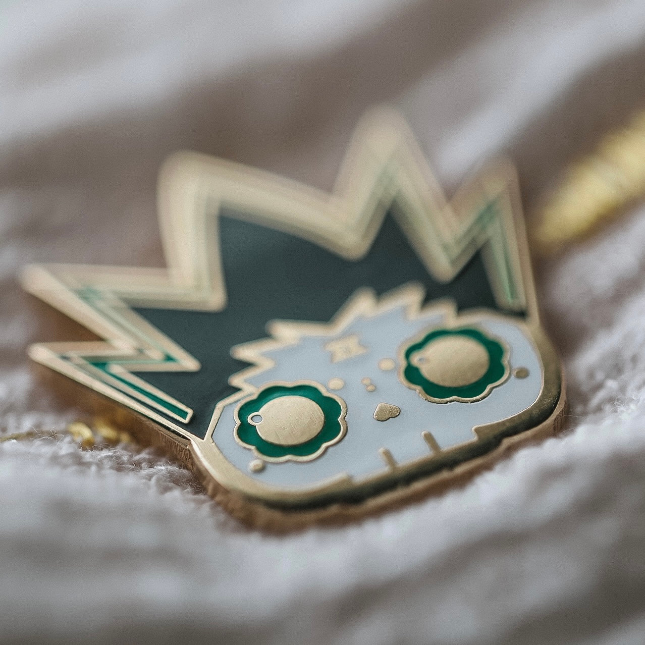 Gon Freecss Skull Gold Plated Hard Enamel Pin